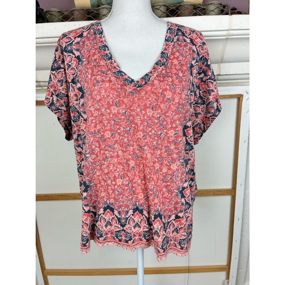 Lucky Brand Pretty Cottagecore cotton Floral V-Neck Tee w/ side vents